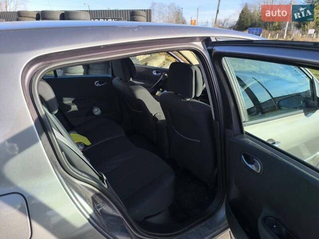 Серый Рено Меган, объемом двигателя 1.9 л и пробегом 350 тыс. км за 2300 $, фото 5 на Automoto.ua