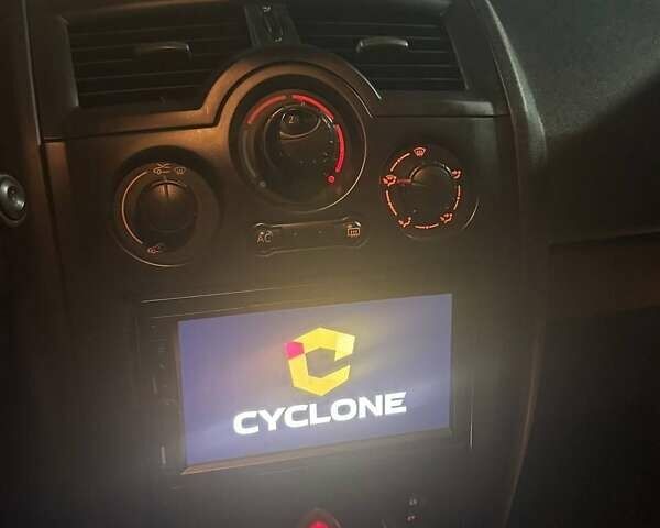 Сірий Рено Меган, об'ємом двигуна 1.5 л та пробігом 345 тис. км за 3700 $, фото 6 на Automoto.ua