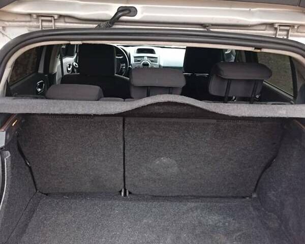 Серый Рено Меган, объемом двигателя 1.9 л и пробегом 199 тыс. км за 3000 $, фото 20 на Automoto.ua