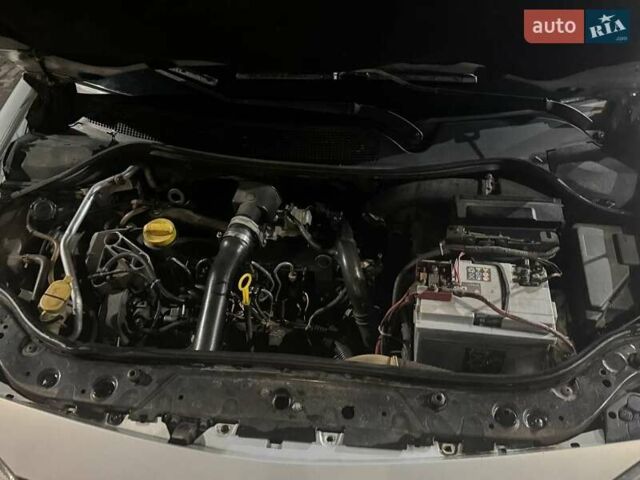 Сірий Рено Меган, об'ємом двигуна 1.5 л та пробігом 345 тис. км за 3700 $, фото 9 на Automoto.ua