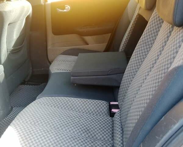 Серый Рено Меган, объемом двигателя 1.87 л и пробегом 300 тыс. км за 3400 $, фото 1 на Automoto.ua