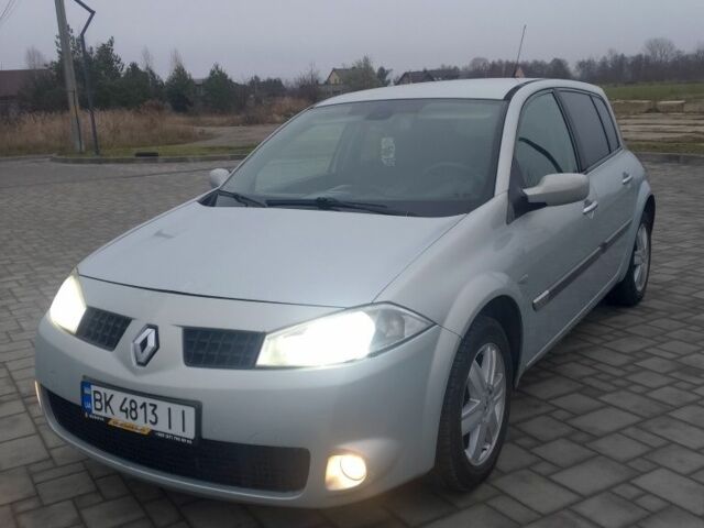 Серый Рено Меган, объемом двигателя 1.5 л и пробегом 227 тыс. км за 3600 $, фото 8 на Automoto.ua