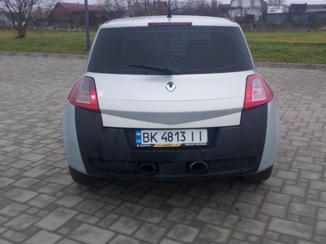 Серый Рено Меган, объемом двигателя 1.5 л и пробегом 227 тыс. км за 3600 $, фото 3 на Automoto.ua