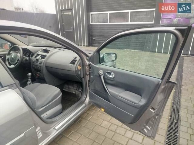 Серый Рено Меган, объемом двигателя 1.87 л и пробегом 280 тыс. км за 3500 $, фото 13 на Automoto.ua