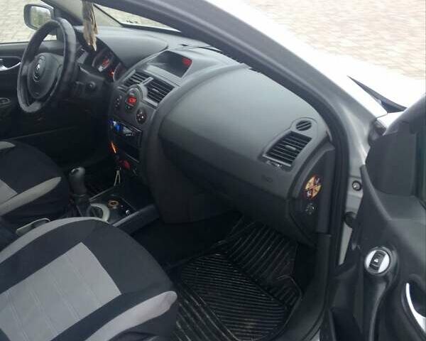 Серый Рено Меган, объемом двигателя 1.46 л и пробегом 227 тыс. км за 3499 $, фото 16 на Automoto.ua