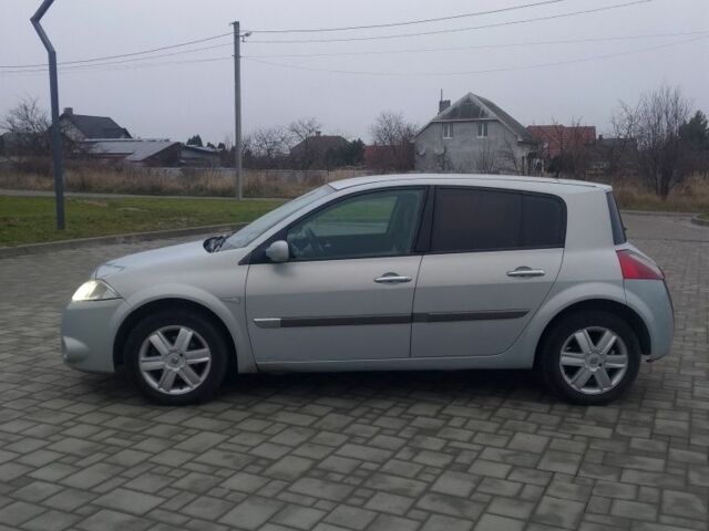 Серый Рено Меган, объемом двигателя 1.5 л и пробегом 227 тыс. км за 3600 $, фото 4 на Automoto.ua