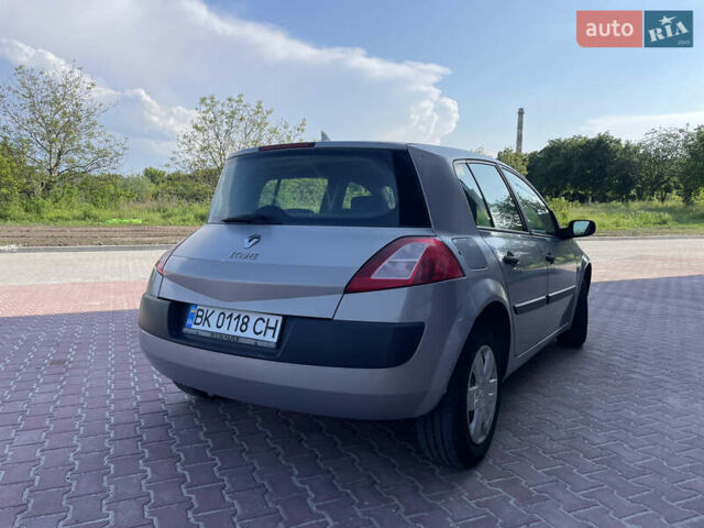 Серый Рено Меган, объемом двигателя 1.39 л и пробегом 345 тыс. км за 2699 $, фото 3 на Automoto.ua