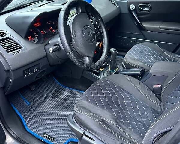 Серый Рено Меган, объемом двигателя 1.6 л и пробегом 288 тыс. км за 3700 $, фото 4 на Automoto.ua