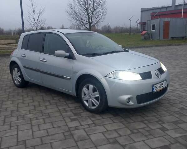 Серый Рено Меган, объемом двигателя 1.46 л и пробегом 227 тыс. км за 3499 $, фото 4 на Automoto.ua