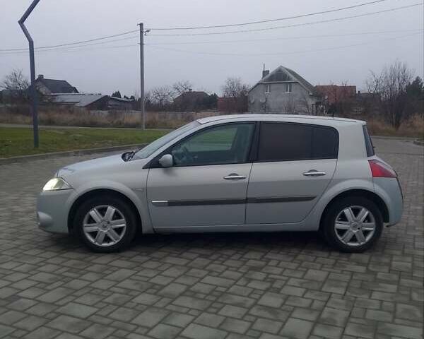 Серый Рено Меган, объемом двигателя 1.46 л и пробегом 227 тыс. км за 3499 $, фото 10 на Automoto.ua