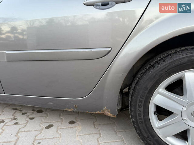 Сірий Рено Меган, об'ємом двигуна 1.9 л та пробігом 275 тис. км за 2790 $, фото 15 на Automoto.ua