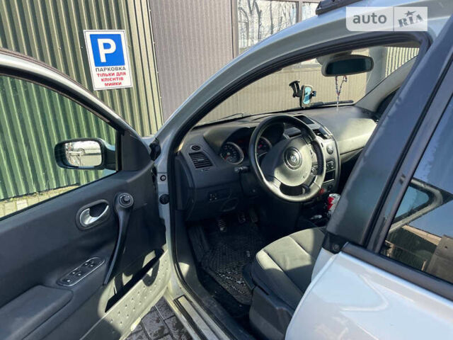 Серый Рено Меган, объемом двигателя 1.87 л и пробегом 310 тыс. км за 3800 $, фото 7 на Automoto.ua