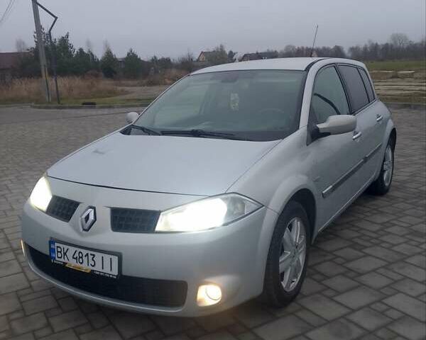 Серый Рено Меган, объемом двигателя 1.46 л и пробегом 227 тыс. км за 3499 $, фото 3 на Automoto.ua