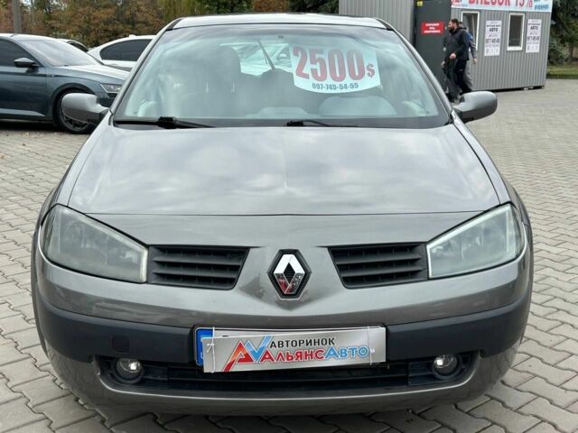 Рено Меган 2003 в Кривом Роге на Automoto.ua Серый Рено Меган, объемом двигателя 1.6 л и пробегом 240 тыс. км за 3300 $, фото 1 на Automoto.ua