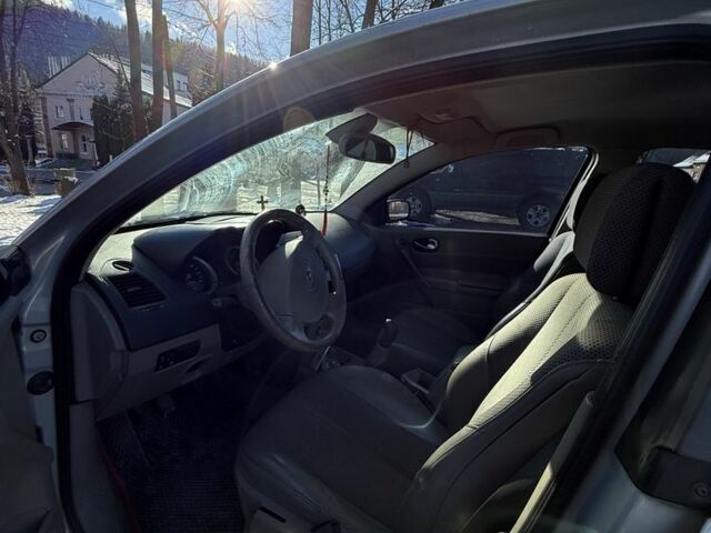 Сірий Рено Меган, об'ємом двигуна 1.6 л та пробігом 327 тис. км за 3500 $, фото 4 на Automoto.ua