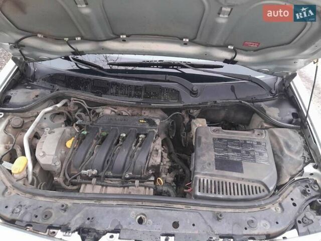 Сірий Рено Меган, об'ємом двигуна 1.39 л та пробігом 188 тис. км за 3800 $, фото 19 на Automoto.ua