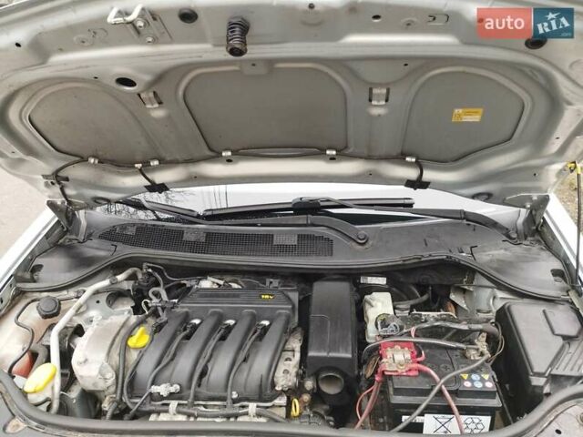 Серый Рено Меган, объемом двигателя 1.39 л и пробегом 123 тыс. км за 3550 $, фото 13 на Automoto.ua