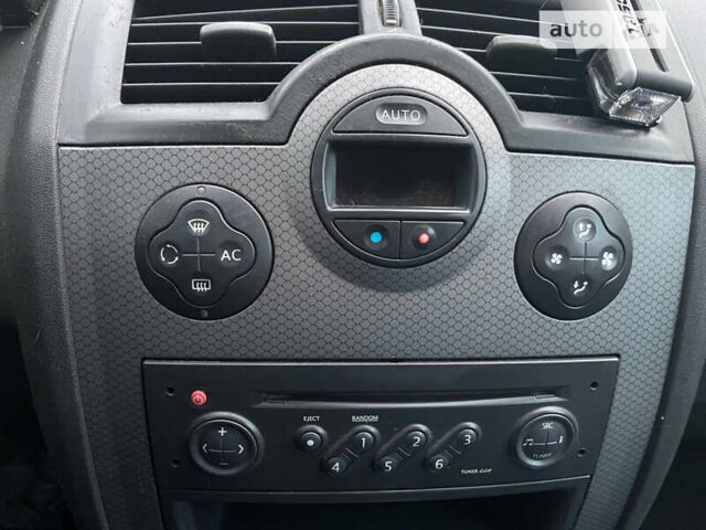 Серый Рено Меган, объемом двигателя 1.87 л и пробегом 310 тыс. км за 3800 $, фото 9 на Automoto.ua