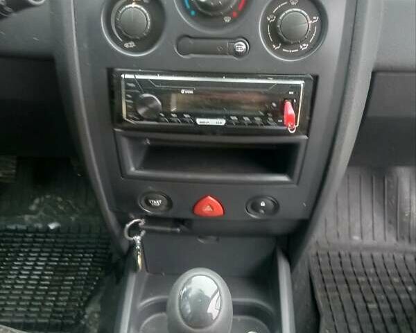 Серый Рено Меган, объемом двигателя 1.39 л и пробегом 170 тыс. км за 2700 $, фото 7 на Automoto.ua