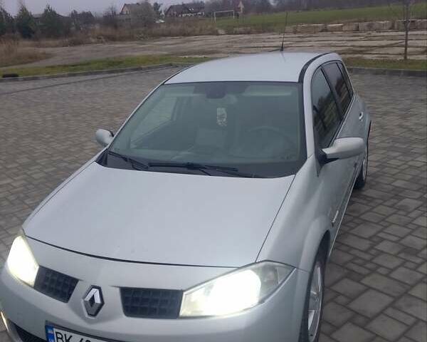Серый Рено Меган, объемом двигателя 1.46 л и пробегом 227 тыс. км за 3499 $, фото 1 на Automoto.ua