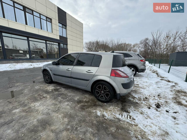 Серый Рено Меган, объемом двигателя 1.6 л и пробегом 230 тыс. км за 2750 $, фото 2 на Automoto.ua