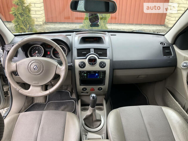 Сірий Рено Меган, об'ємом двигуна 1.6 л та пробігом 290 тис. км за 3900 $, фото 3 на Automoto.ua
