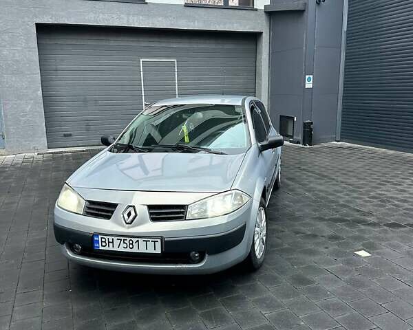 Серый Рено Меган, объемом двигателя 1.6 л и пробегом 288 тыс. км за 3700 $, фото 1 на Automoto.ua