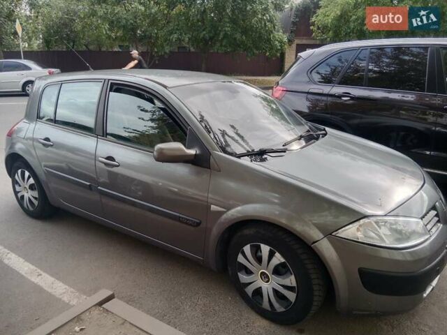 Серый Рено Меган, объемом двигателя 1.87 л и пробегом 300 тыс. км за 3400 $, фото 6 на Automoto.ua