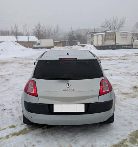 Серый Рено Меган, объемом двигателя 1.6 л и пробегом 239 тыс. км за 2000 $, фото 7 на Automoto.ua