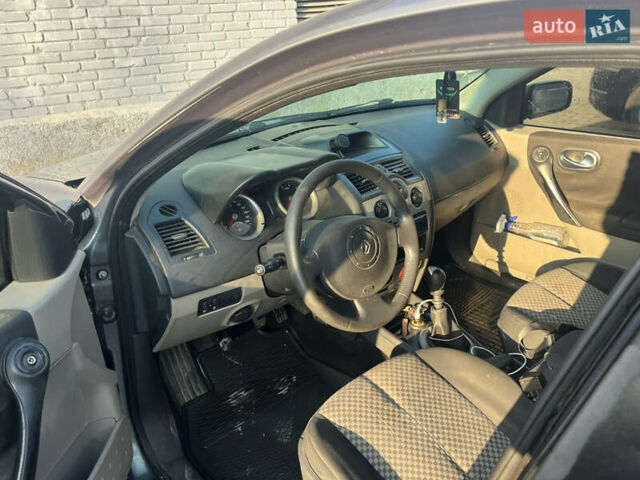 Сірий Рено Меган, об'ємом двигуна 1.9 л та пробігом 300 тис. км за 3100 $, фото 1 на Automoto.ua