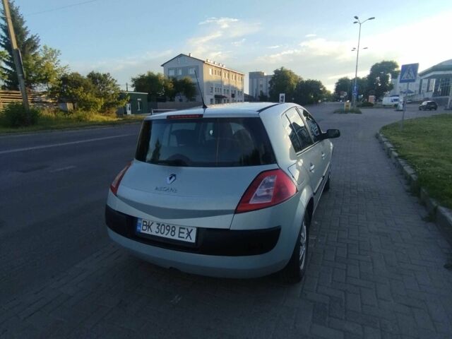Сірий Рено Меган, об'ємом двигуна 1.6 л та пробігом 230 тис. км за 2950 $, фото 4 на Automoto.ua