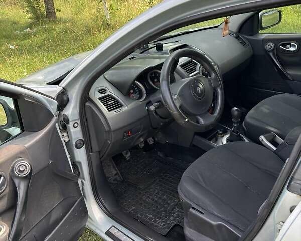 Серый Рено Меган, объемом двигателя 1.87 л и пробегом 261 тыс. км за 3600 $, фото 3 на Automoto.ua