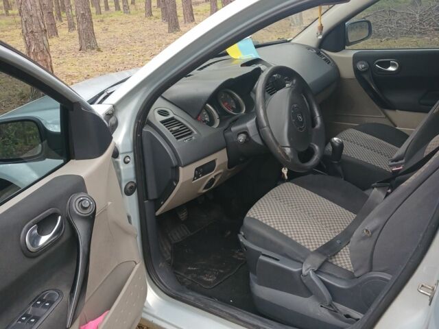 Серый Рено Меган, объемом двигателя 1.5 л и пробегом 191 тыс. км за 3900 $, фото 5 на Automoto.ua