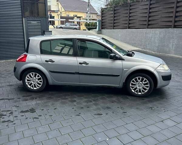 Серый Рено Меган, объемом двигателя 1.6 л и пробегом 288 тыс. км за 3700 $, фото 3 на Automoto.ua