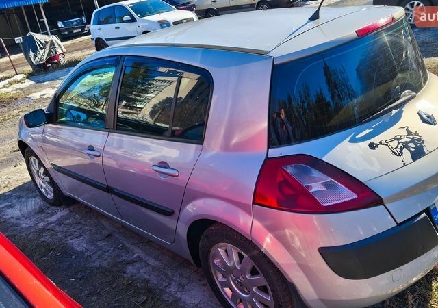 Серый Рено Меган, объемом двигателя 1.9 л и пробегом 384 тыс. км за 3800 $, фото 2 на Automoto.ua