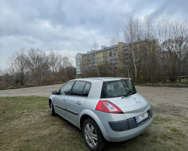 Серый Рено Меган, объемом двигателя 1.87 л и пробегом 363 тыс. км за 2900 $, фото 3 на Automoto.ua