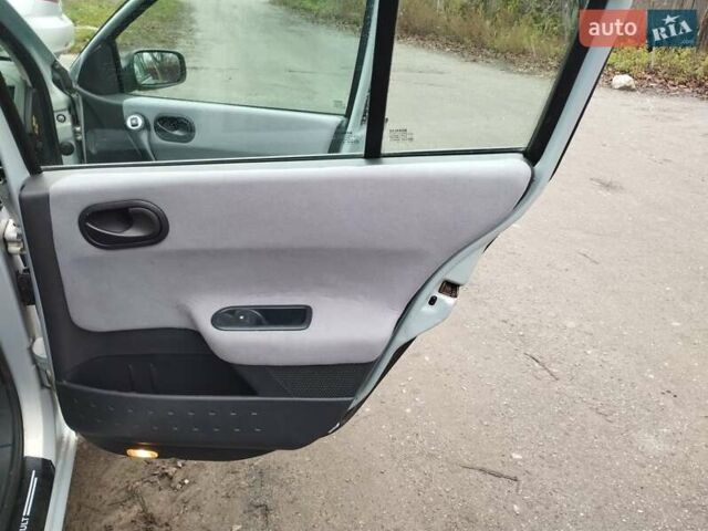 Серый Рено Меган, объемом двигателя 1.39 л и пробегом 123 тыс. км за 3550 $, фото 12 на Automoto.ua
