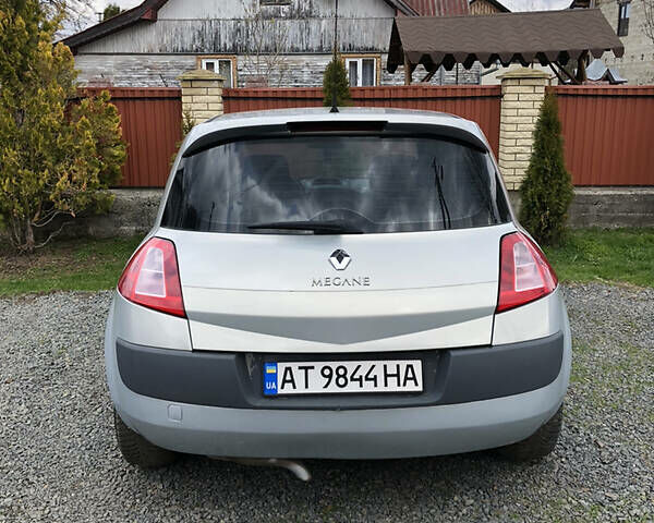 Сірий Рено Меган, об'ємом двигуна 1.6 л та пробігом 290 тис. км за 3900 $, фото 9 на Automoto.ua