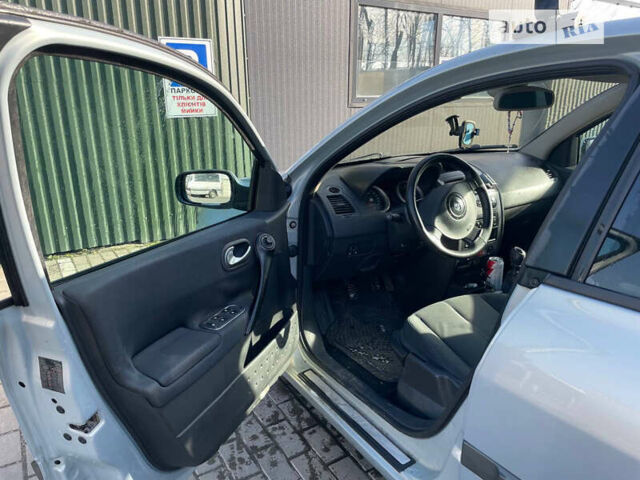 Серый Рено Меган, объемом двигателя 1.87 л и пробегом 310 тыс. км за 3800 $, фото 6 на Automoto.ua