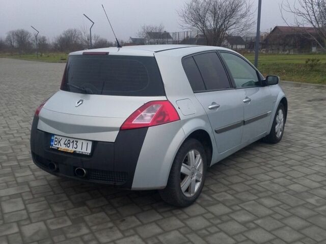 Серый Рено Меган, объемом двигателя 1.5 л и пробегом 227 тыс. км за 3600 $, фото 5 на Automoto.ua