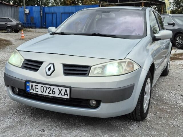 Серый Рено Меган, объемом двигателя 2 л и пробегом 205 тыс. км за 4700 $, фото 1 на Automoto.ua