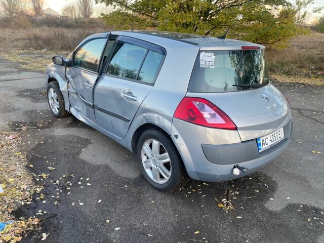 Рено Меган 2004 в Днепре (Днепропетровске) на Automoto.ua Серый Рено Меган, объемом двигателя 1.6 л и пробегом 260 тыс. км за 2300 $, фото 4 на Automoto.ua