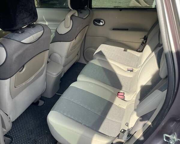 Серый Рено Меган, объемом двигателя 1.5 л и пробегом 297 тыс. км за 4699 $, фото 5 на Automoto.ua