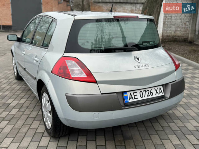 Серый Рено Меган, объемом двигателя 2 л и пробегом 242 тыс. км за 4900 $, фото 8 на Automoto.ua