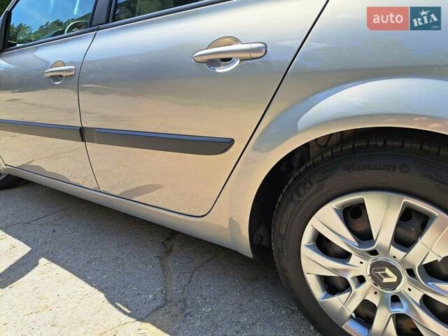 Серый Рено Меган, объемом двигателя 1.6 л и пробегом 131 тыс. км за 4700 $, фото 6 на Automoto.ua