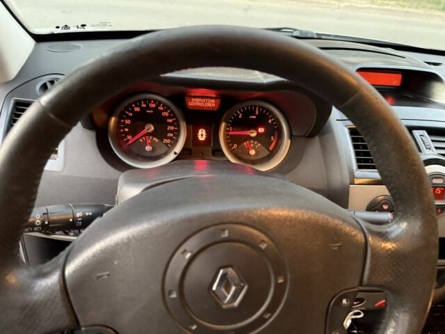 Серый Рено Меган, объемом двигателя 1.9 л и пробегом 555 тыс. км за 2400 $, фото 4 на Automoto.ua