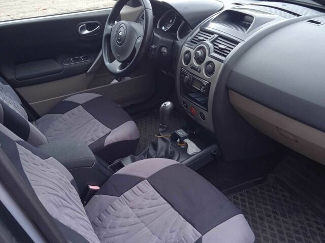 Сірий Рено Меган, об'ємом двигуна 1.6 л та пробігом 235 тис. км за 3650 $, фото 7 на Automoto.ua