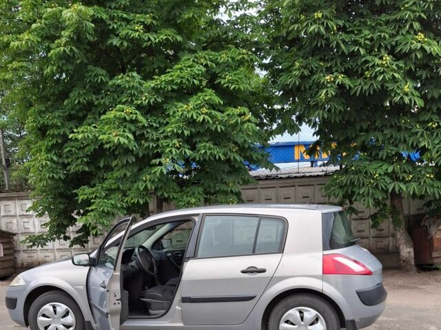 Сірий Рено Меган, об'ємом двигуна 1.4 л та пробігом 215 тис. км за 3883 $, фото 7 на Automoto.ua