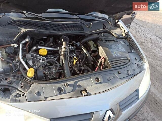 Серый Рено Меган, объемом двигателя 1.5 л и пробегом 341 тыс. км за 3600 $, фото 7 на Automoto.ua