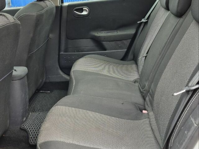 Серый Рено Меган, объемом двигателя 2 л и пробегом 205 тыс. км за 4700 $, фото 12 на Automoto.ua